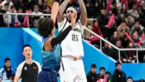 希罗4场连霸，场均砍下28.8分5.3助攻3.8记三分，真实命中率高达81.6%